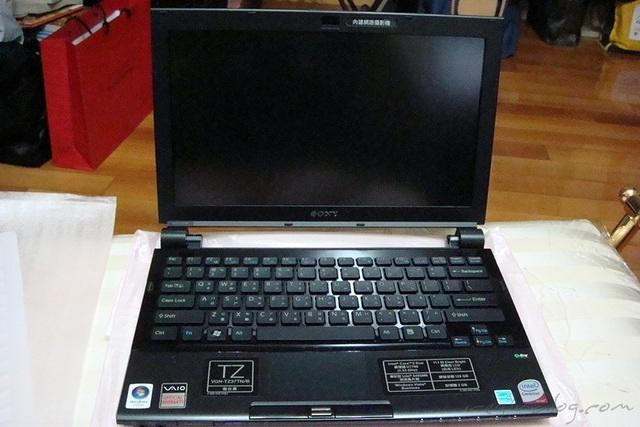 2008.06.08-SONY Vaio TZ-006.JPG