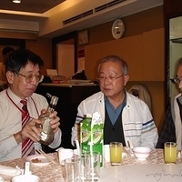 2004.12.10-dinner-003.JPG