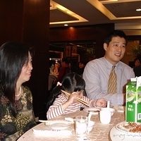 2004.12.10-dinner-005.JPG