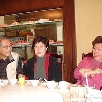 2004.12.10-dinner-006.JPG