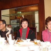 2004.12.10-dinner-013.JPG