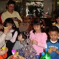 2005.04.23-Andrea 7th Bday-027.JPG
