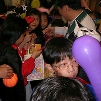 2005.10.31-Halloween-011.jpg
