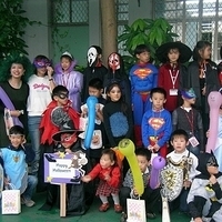 2005.10.31-Halloween-012.jpg