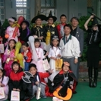 2005.10.31-Halloween-013.jpg