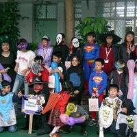 2005.10.31-Halloween-015.jpg