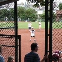 2005.10.29-baseball-006.JPG