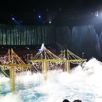 2011.12.19-dancingwater-026.JPG