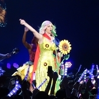 2014.04.28-Katy Perry-300